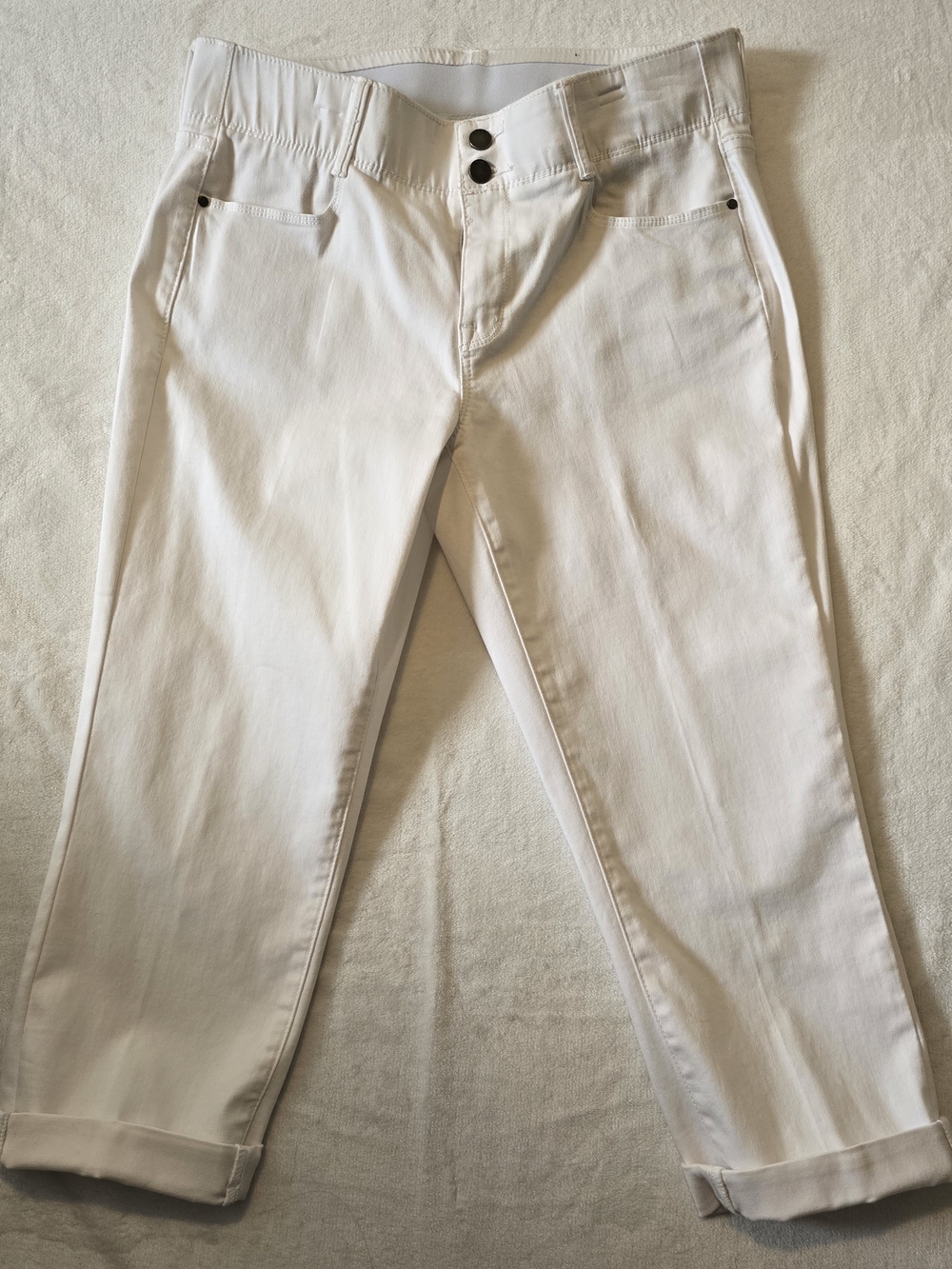 WomensApt. 9 White Capri Pants Size 12